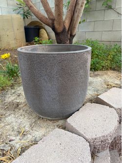 Quality Stone / concrete planter pots 16x16 $50
