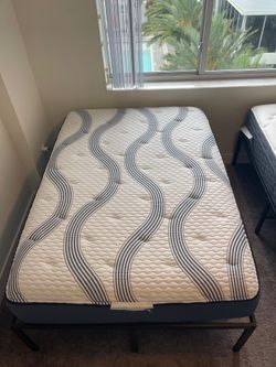 Like new barley used black metal Bed frame with mattress