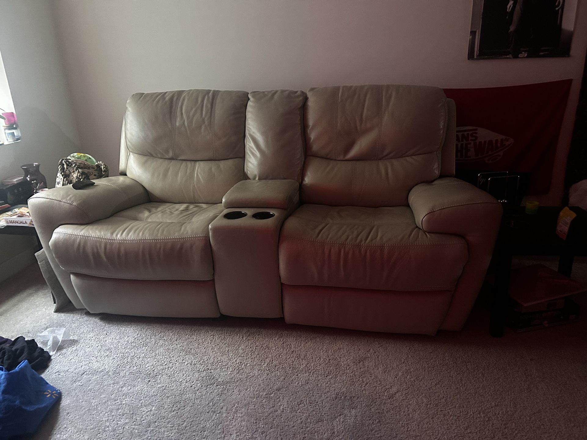 Reclining Two Seater Sofá OBO