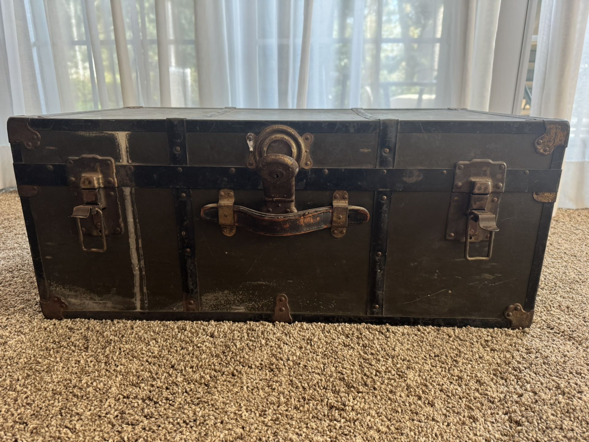 Vintage 1950’s Trunk