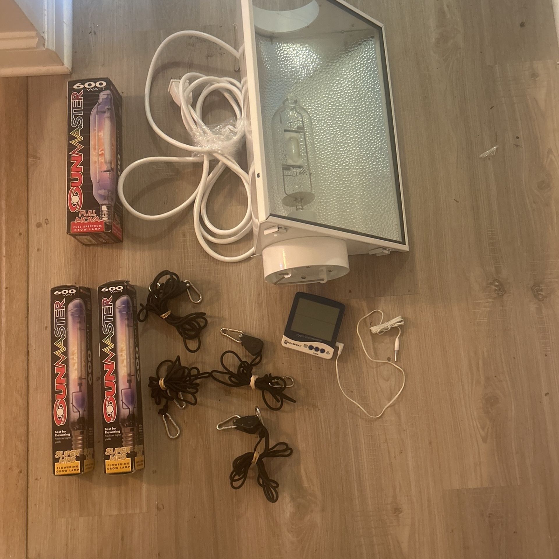 Grow Light, Hood And Accessories