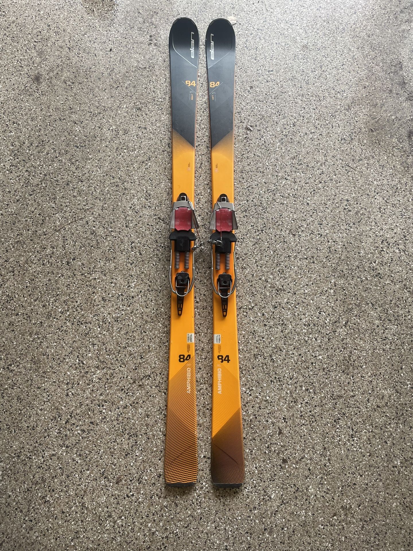 Elan Amphibio 84 Skis