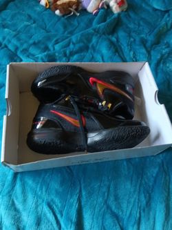 Zm LeBron Nxt Gen Amps Size 8.5