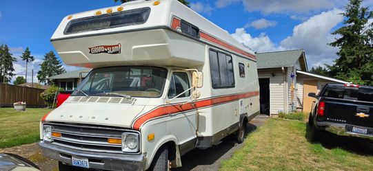 FREE  1979 Dodge sportsman camper