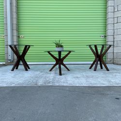*Free Delivery* Rooms To Go Coffee Table Side Table Set