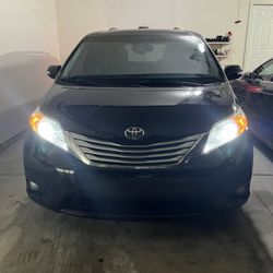 2013 Toyota Sienna