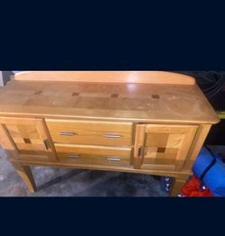 Dresser Like New