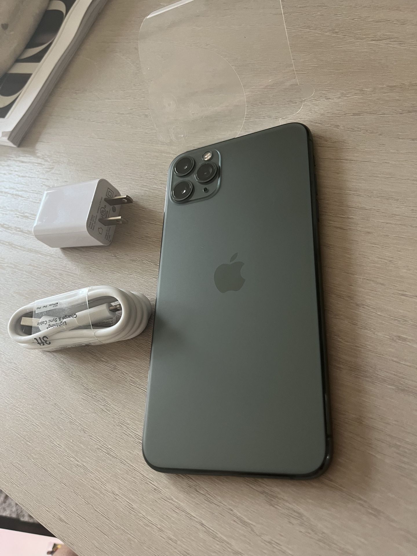 Apple iPhone 11 Pro Max 64gb midnight green in like new condition fully unlocked with any carrier