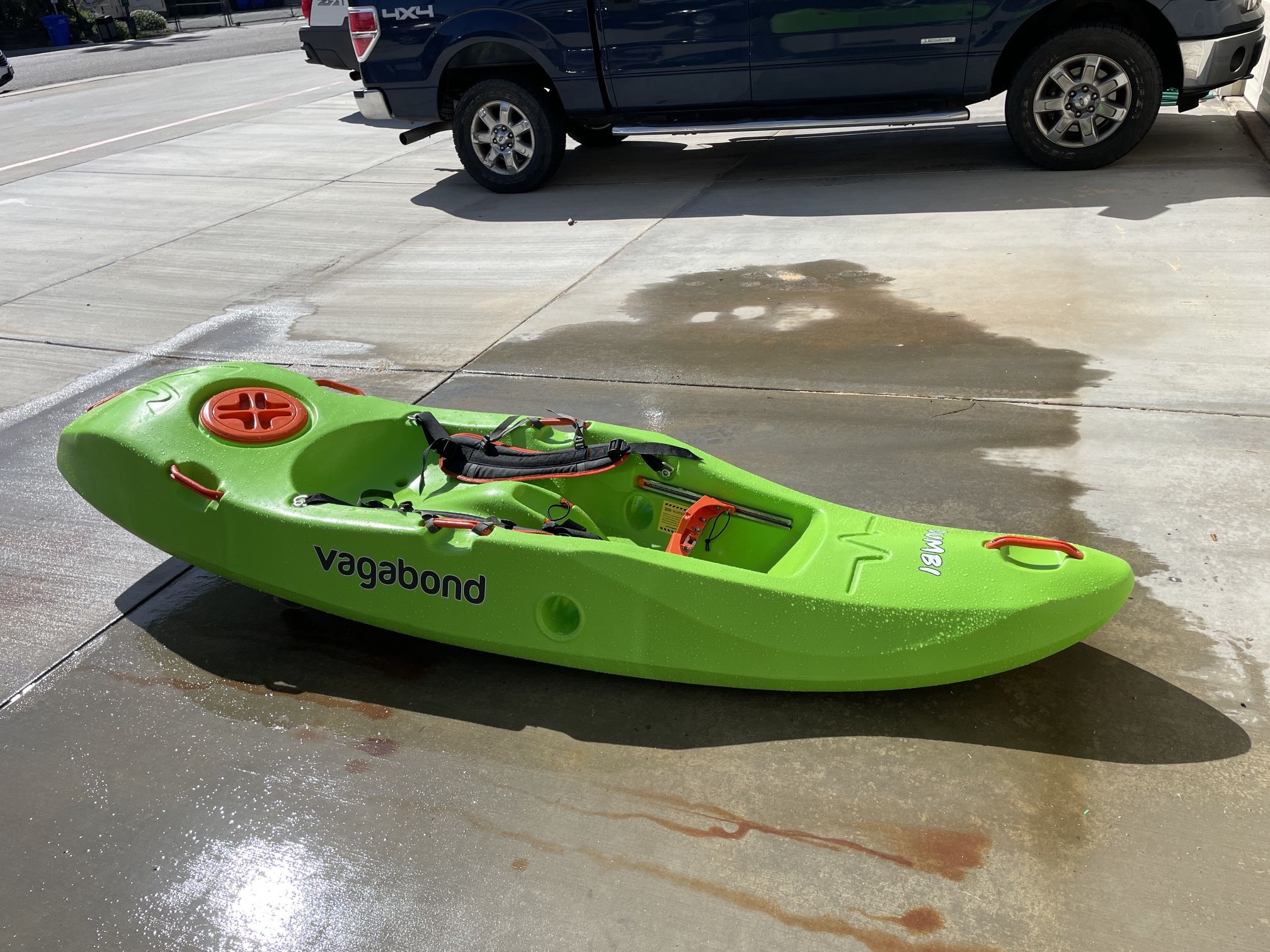 Vagabond Dumbi Surf kayak