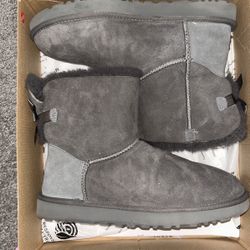Grey Uggs 