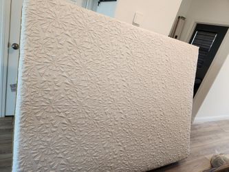 Queen mattress and box spring