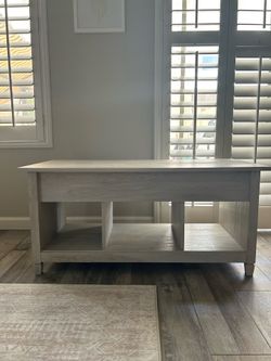 Lift-Top Coffee Table in Light Wood Finish