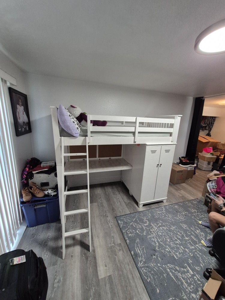 Twin Size loft bed