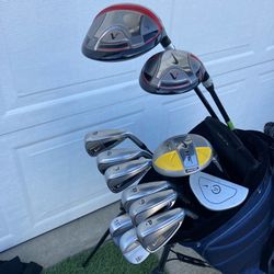 ⛳️ Nike Golf Clubs. Full set and bag.