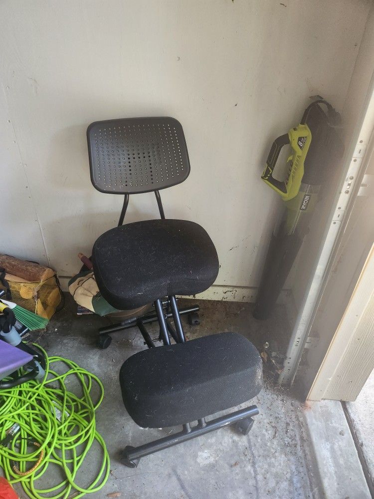 Kneeling Chair