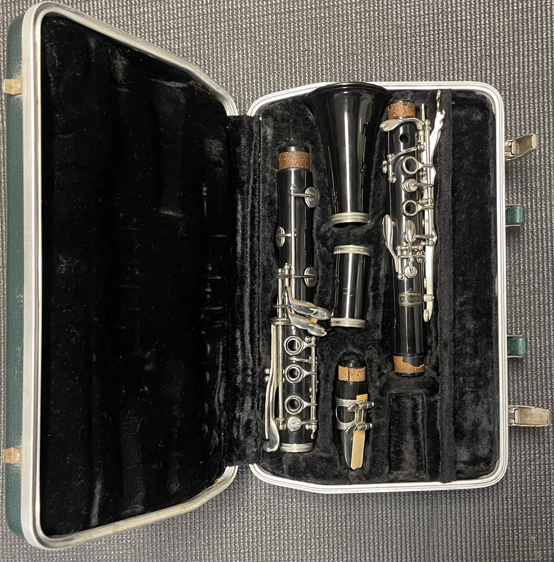 This is a Vintage 1968-69 Bundy USA 'Mazzeo' Model Bb Clarinet Outfit. Used. Serial # 502586
