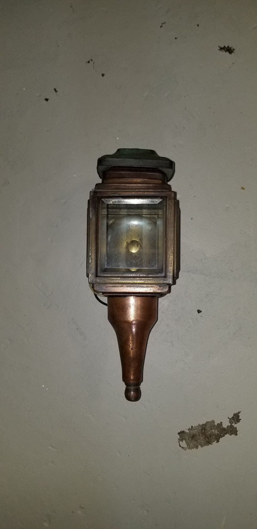 Antique carriage lamp