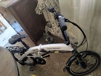 Goes 35 mph .. foldable e bike