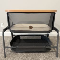 Maxi Cosi Iora Bassinet Amazing Condition 
