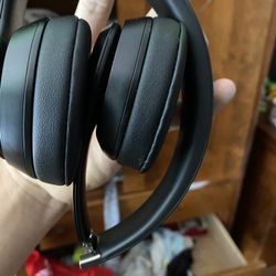 Beats Solo 4 Bluetooth Wireless On-Ear Headphones
