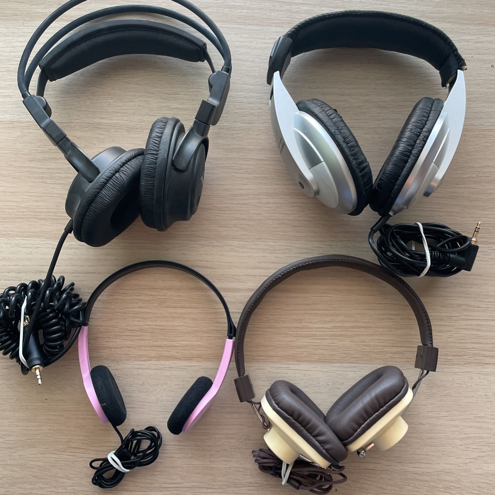 Headphones 