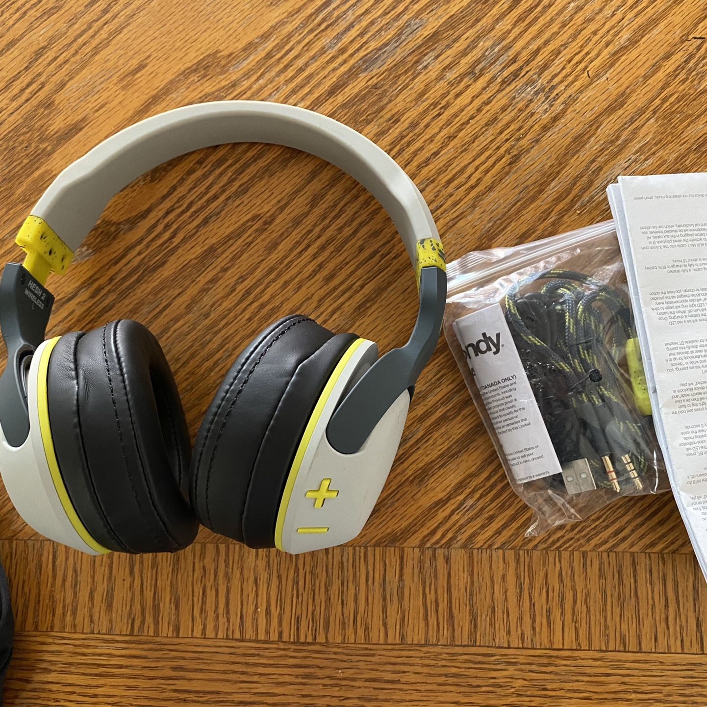 SkullCandy wired/wireless headphones