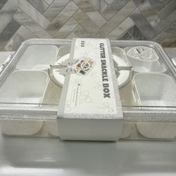 Pick Up From Mount Juliet Tn37122..Beautiful New Snackle Box , 8 Compartment Serving Tray with Lid and Handle, Portable Snack Tray and Serving P 