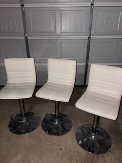 White barstools