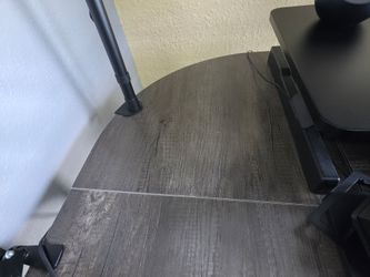L shaped desk great condition