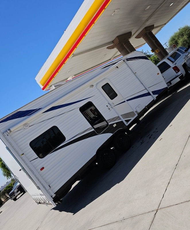 2016 Eclipse Attitude 19fb TOY HAULER