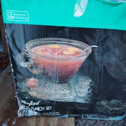 Vintage Anchor Hocking Wexford 39 Piece Punch Set