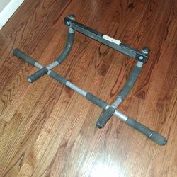 Pull up bar