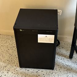 Bartech Mini Fridge