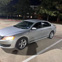 2014 Volkswagen Passat Wolfsburg Edition 1.8T