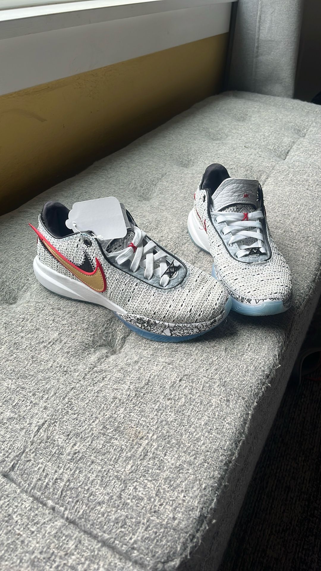 NEW Nike Basketball Shoes- LeBron James