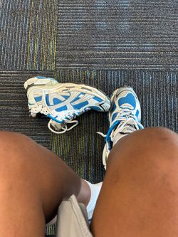 Balenciagas/ Offer me