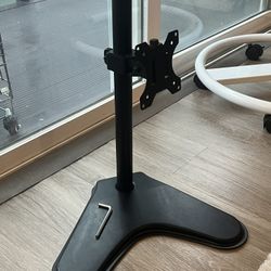 Single monitor VESA mount