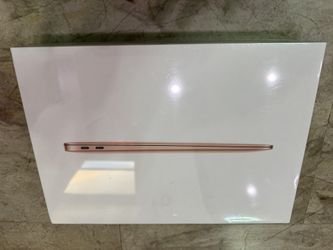 Apple MacBook Air 13.3”- M1 Chip - 256GB SSD - 8GB RAM