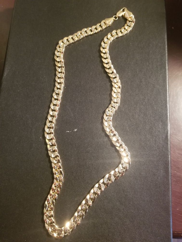 14k gold filled cuban chain. 24' 8mm