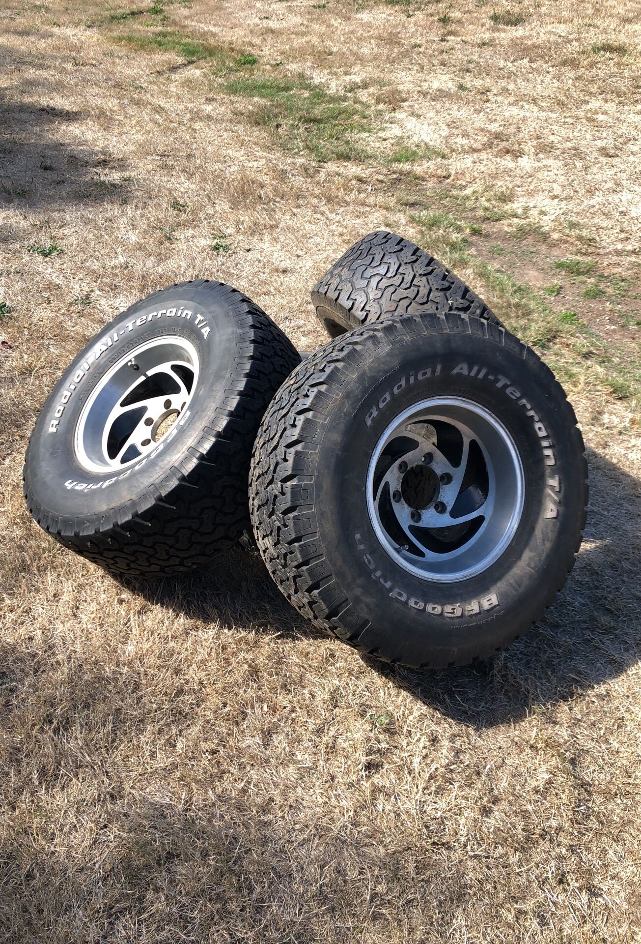 33x12.5x15 BFG all-terrain