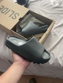 Yeezy Slide Dark Oynx 