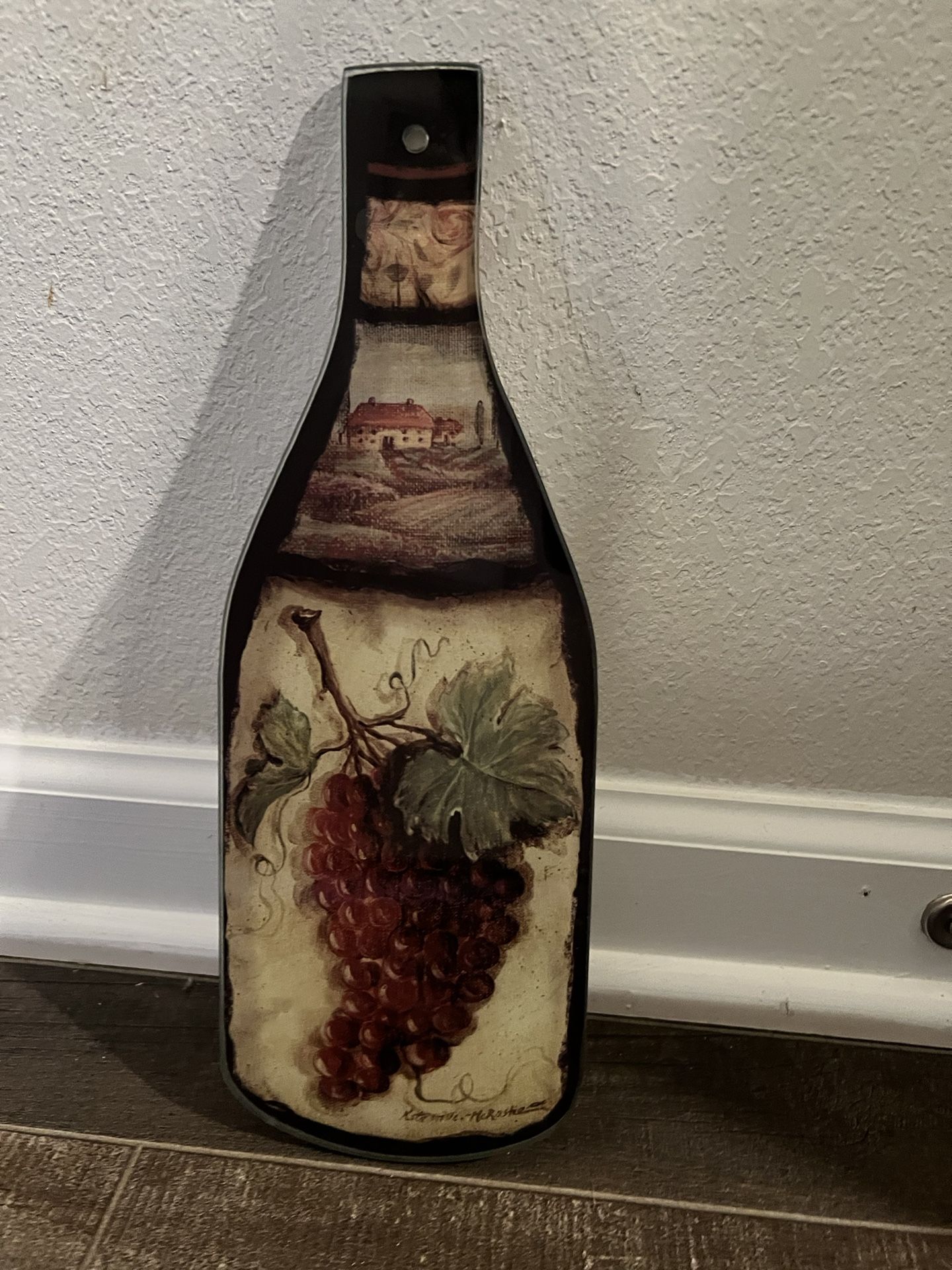 Decorative Wine Shaped Wall Plaque