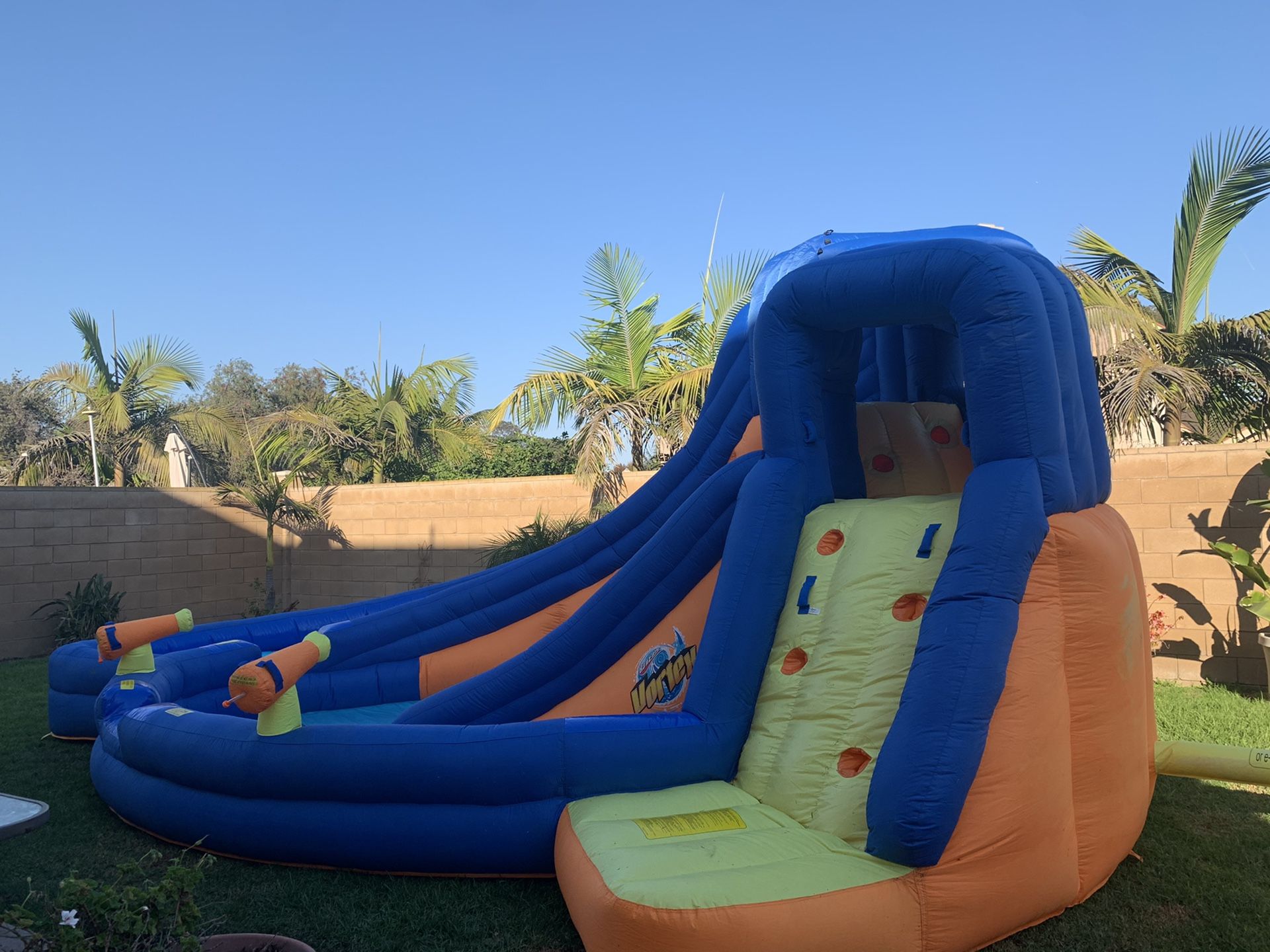 Banzai Banzai Pipeline Twist Kids Inflatable Outdoor Water Park Pool Slides & Cannons