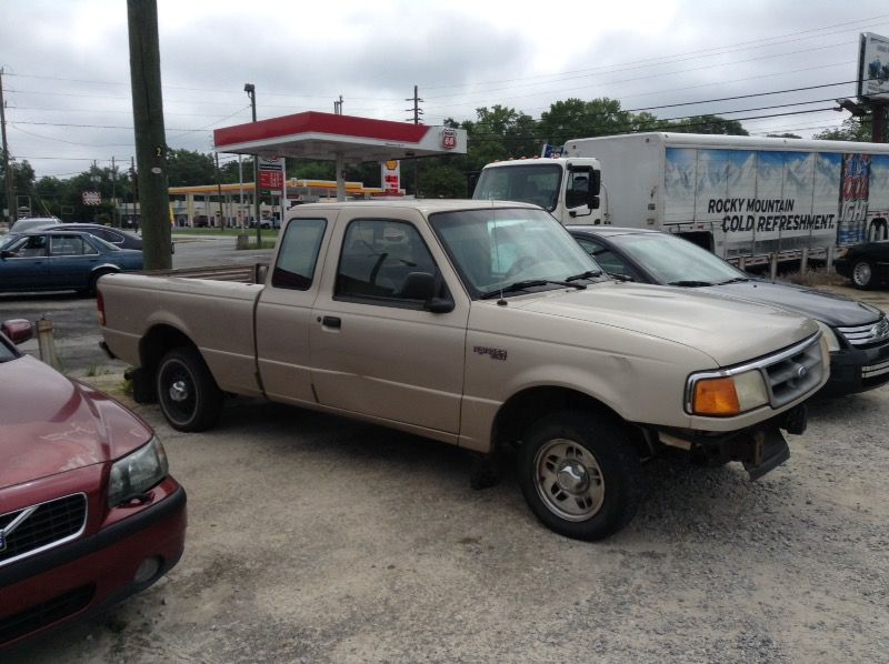 FORD RANGER 5SPD EXTENDED CAB