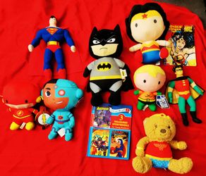 DC AND MARVEL CHARACTERS BUNDLE. ( PICK UP IN MODESTO.)