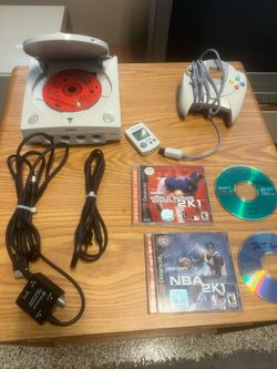 Sega Dreamcast Console Bundle with Games
