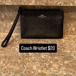 Coach Wristlet Black