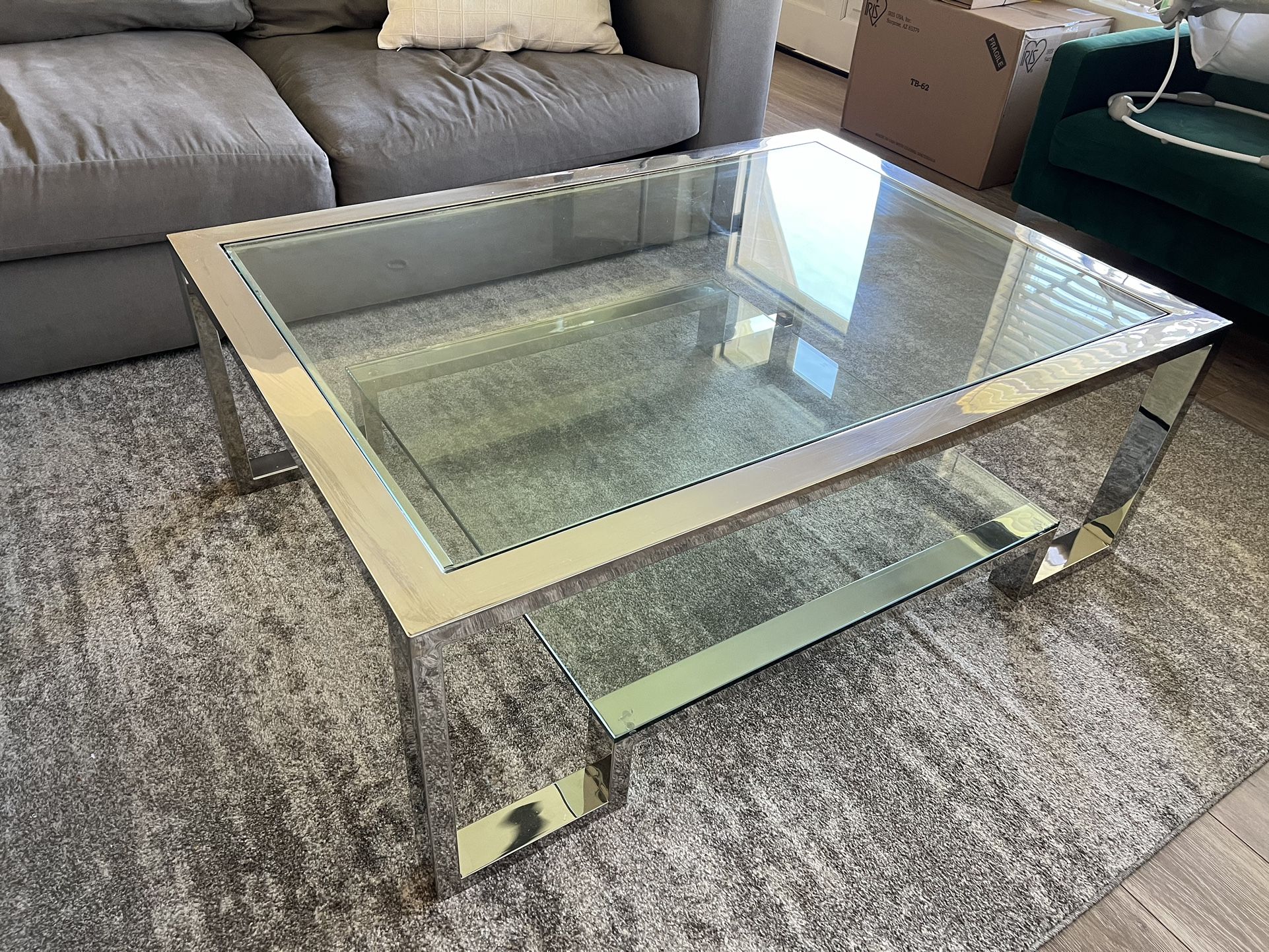 z gallery coffee table for Sale in Scottsdale, AZ - OfferUp