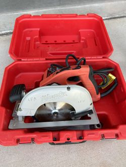 Milwaukee 7 1/4” Tilt Lok Adjustable Handle Circular Saw