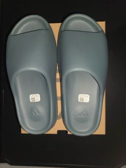 Adidas Yeezy slide slate marine size 10